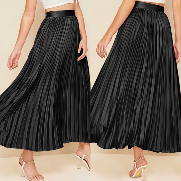 Black satin accordian pleated maxi skirt highwaist - Picture 3 of 4